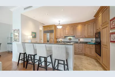 1300 Benjamin Franklin Drive #301, Sarasota, FL 34236 - Photo 18