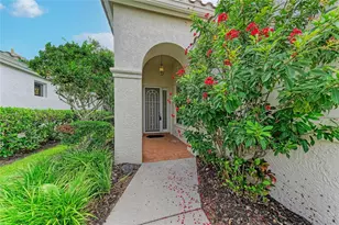 3883 Alamanda Dr, Sarasota, FL 34238 - Photo 2