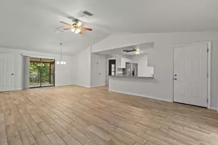 2127 Worrington St, Sarasota, FL 34231 - Photo 4