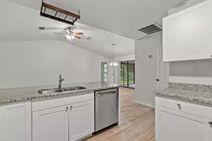 2127 Worrington St, Sarasota, FL 34231 - Photo 12