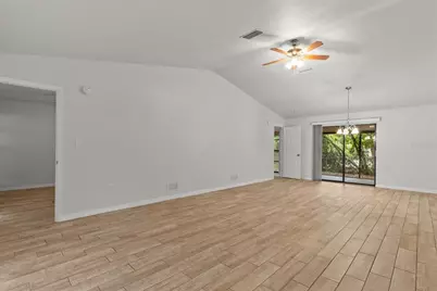 2127 Worrington Street, Sarasota, FL 34231 - Photo 2