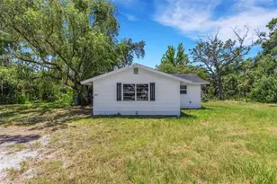 8010 Brower Dr, Bradenton, FL 34211 - Photo 6