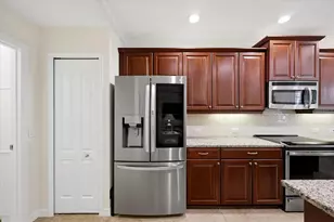 8137 Miramar Way, Lakewood Ranch, FL 34202 - Photo 14