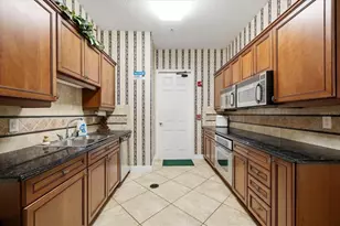 8137 Miramar Way, Lakewood Ranch, FL 34202 - Photo 38