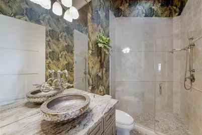 522 Bayview Drive, Bradenton Beach, FL 34217 - Photo 22