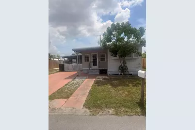 712 50th Avenue Drive W, Bradenton, FL 34207 - Photo 1