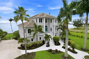 7524 Westmoreland Dr, Sarasota, FL 34243 - Photo 4