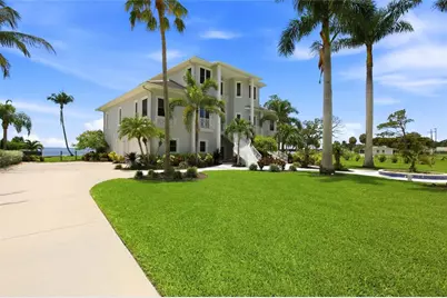 7524 Westmoreland Drive, Sarasota, FL 34243 - Photo 10