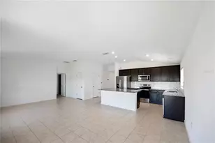 3540 74th Ave Cir E, Sarasota, FL 34243 - Photo 8