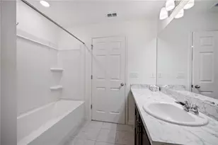 3540 74th Ave Cir E, Sarasota, FL 34243 - Photo 26