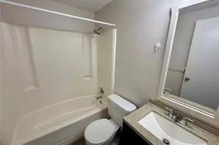 312 57th Ave Dr E, Bradenton, FL 34203 - Photo 12