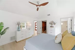4401 Little John Trail, Sarasota, FL 34232 - Photo 18