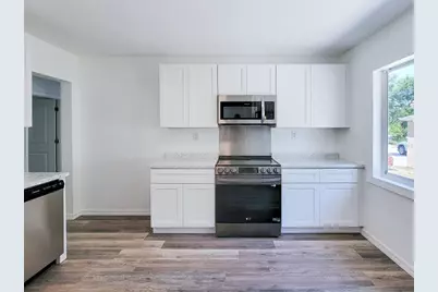 1520 19th Avenue W, Bradenton, FL 34205 - Photo 4