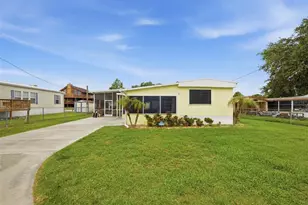 1056 Blue Heron Ln, Moore Haven, FL 33471 - Photo 1