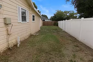 4610 Sloan Ave, Sarasota, FL 34233 - Photo 2