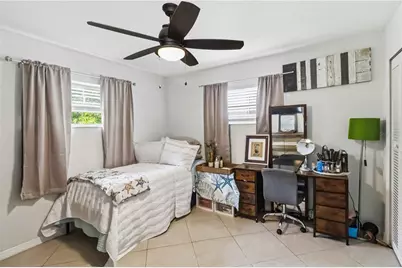1004 Spindle Palm Way, Apollo Beach, FL 33572 - Photo 12