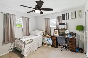 1004 Spindle Palm Way, Apollo Beach, FL 33572 - Photo 12