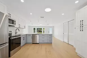2655 Bay St, Sarasota, FL 34237 - Photo 6