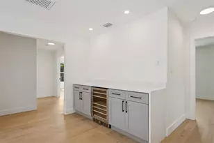2655 Bay St, Sarasota, FL 34237 - Photo 12