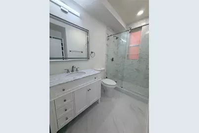 1221 N Palm Avenue #204, Sarasota, FL 34236 - Photo 18