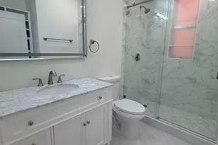 1221 N Palm Ave, Sarasota, FL 34236 - Photo 18