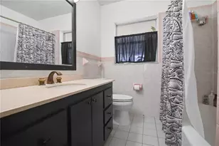 330 Crosby Ct, Sarasota, FL 34237 - Photo 18