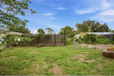 330 Crosby Court, Sarasota, FL 34237 - Photo 32
