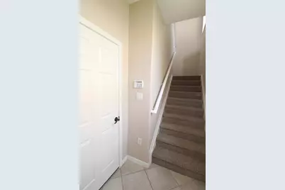 3474 Parkridge Circle #32-203, Sarasota, FL 34243 - Photo 2