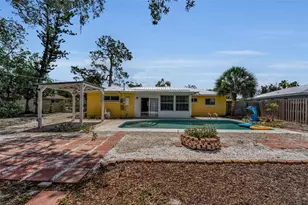 355 McArthur Ave, Sarasota, FL 34243 - Photo 4