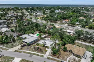 355 McArthur Ave, Sarasota, FL 34243 - Photo 6