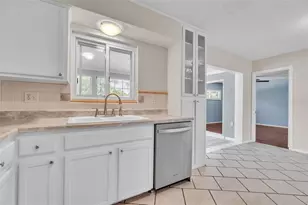 355 McArthur Ave, Sarasota, FL 34243 - Photo 12