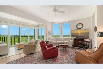 5420 Eagles Point Circle #406, Sarasota, FL 34231 - Photo 10