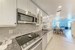 4512 Citation Ln, Sarasota, FL 34233 - Photo 10