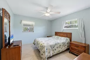 2809 Swifton Dr, Sarasota, FL 34231 - Photo 10