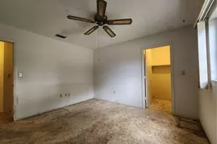 848 Ponderosa Pine Ln, Sarasota, FL 34243 - Photo 18