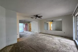 848 Ponderosa Pine Ln, Sarasota, FL 34243 - Photo 6