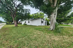 848 Ponderosa Pine Ln, Sarasota, FL 34243 - Photo 34