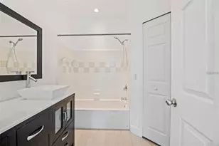 5571 Rosehill Rd, Sarasota, FL 34233 - Photo 24