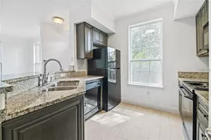 5571 Rosehill Rd, Sarasota, FL 34233 - Photo 6