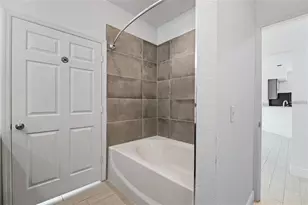 5571 Rosehill Rd, Sarasota, FL 34233 - Photo 26