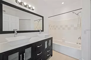 5571 Rosehill Rd, Sarasota, FL 34233 - Photo 22