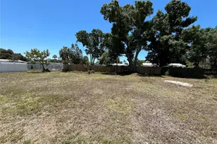2154 Inner Cass Cir, Sarasota, FL 34231 - Photo 4
