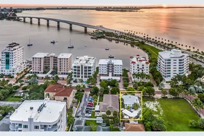 161 Golden Gate Point, Sarasota, FL 34236 - Photo 6