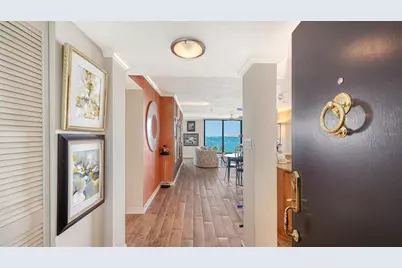 707 S Gulfstream Avenue #705, Sarasota, FL 34236 - Photo 4