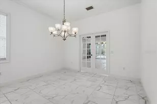 3613 Woodcliff Lk Ter, Sarasota, FL 34243 - Photo 26