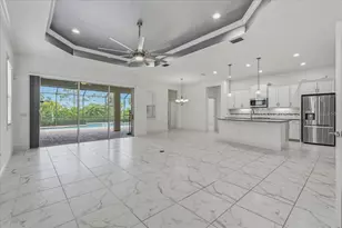 3613 Woodcliff Lk Ter, Sarasota, FL 34243 - Photo 8