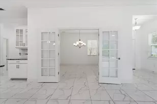 3613 Woodcliff Lk Ter, Sarasota, FL 34243 - Photo 24