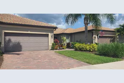 18884 Lanuvio Street, Venice, FL 34293 - Photo 2