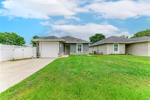823 Bacon Ave, Sarasota, FL 34232 - Photo 2