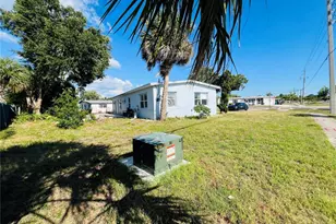 21098 Glendale Ave, Port Charlotte, FL 33952 - Photo 4
